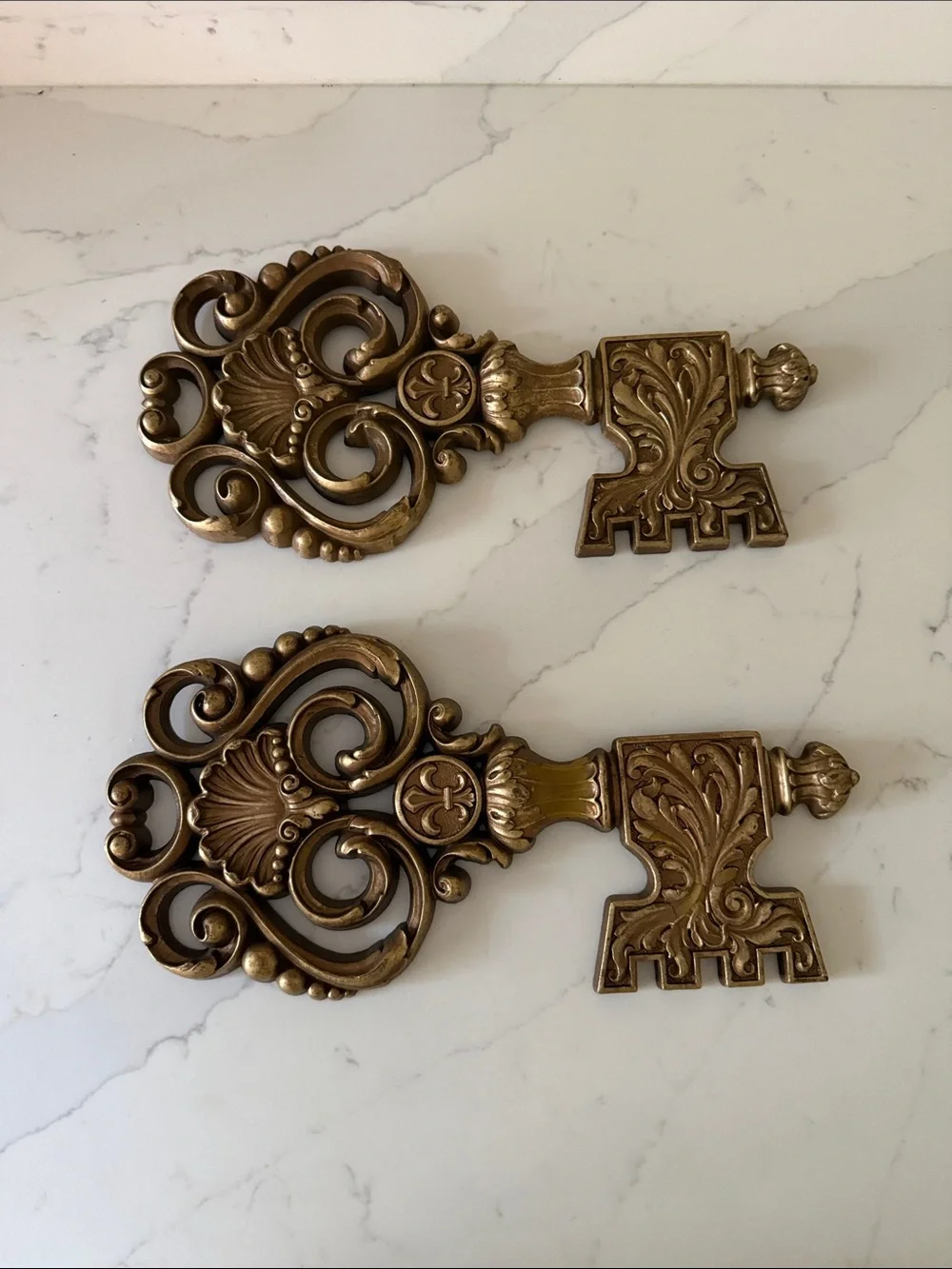 Vintage Dart Decorative Gold Colored Keys Set of 2